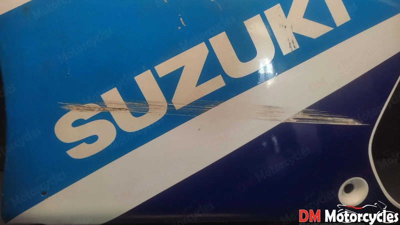 Suzuki genuine used RGV 250 VJ21 left side fairing cowl