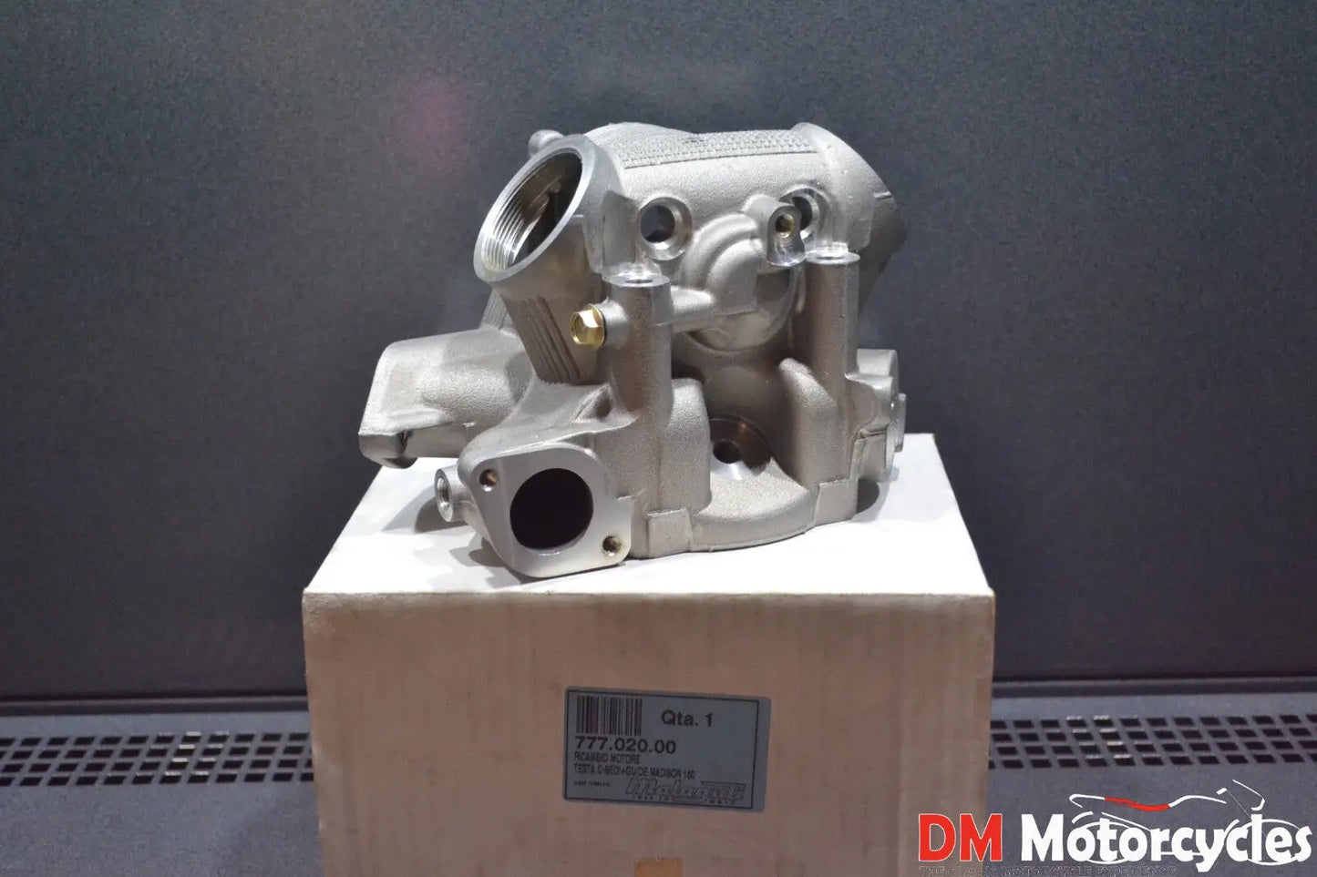 Malaguti genuine new madison 150 cylinder head assy pn 77702000