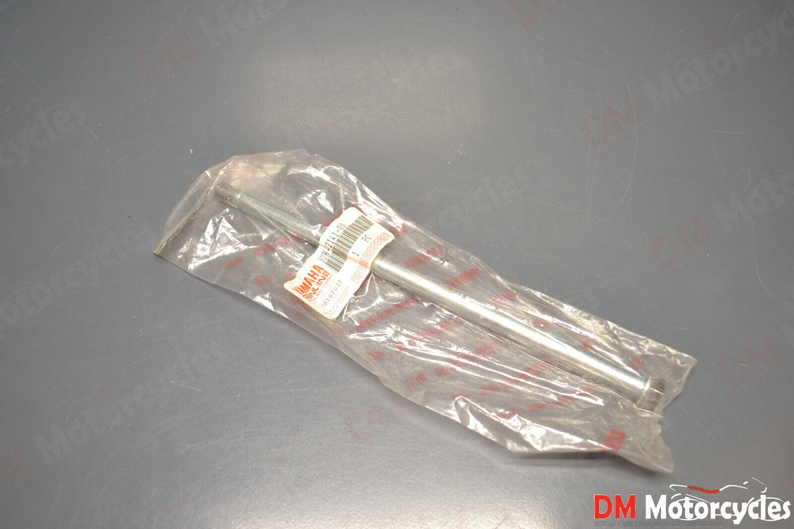 Yamaha genuine new xc 150 yp 125 majesty pivot shaft pn 3uh-f2141-00