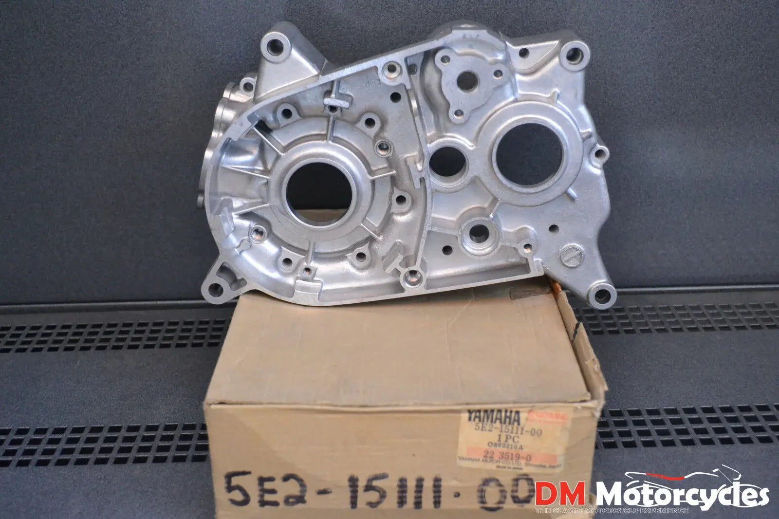 Yamaha genuine new dx100 yl2cm crankcase pn 5e2-15111-00