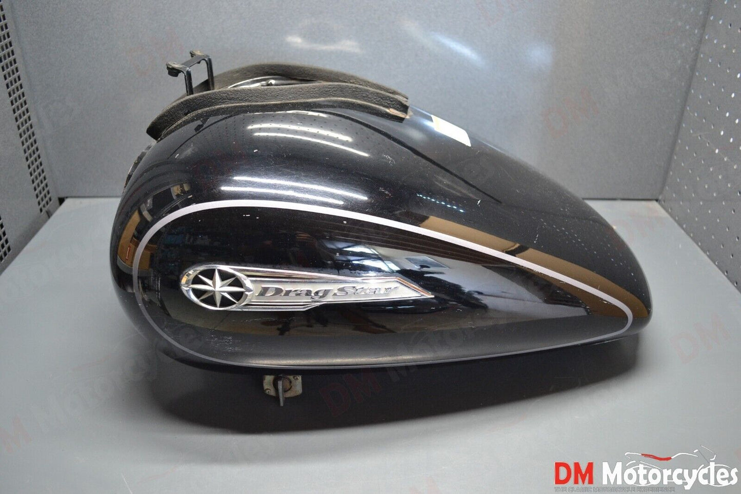 Yamaha genuine used Dragstar 400 Japanese import fuel petrol gas tank