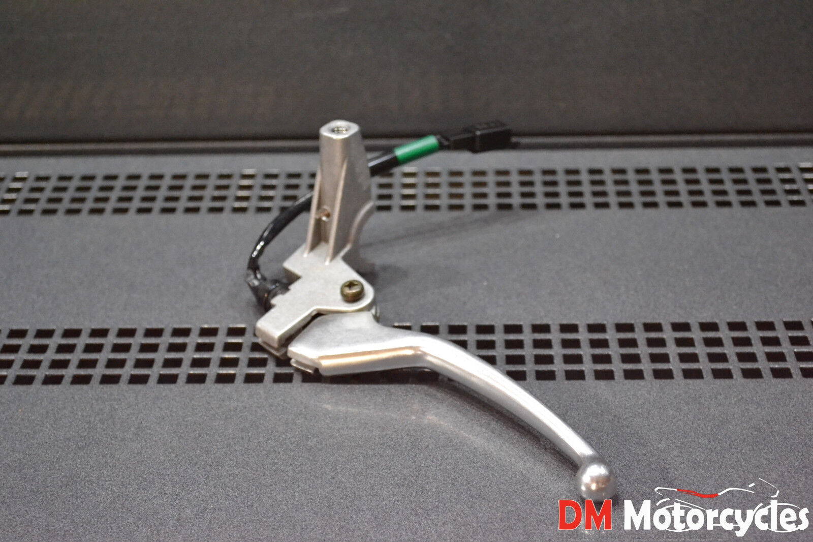 Yamaha genuine new xc125 cygnus 125 06 lh lever holder assy pn  5ml-h2910-20