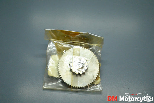 Yamaha oem new fzs 1000 yzf r1 98 fz 1 starter idler 2nd gear pn 4xv-15517-00