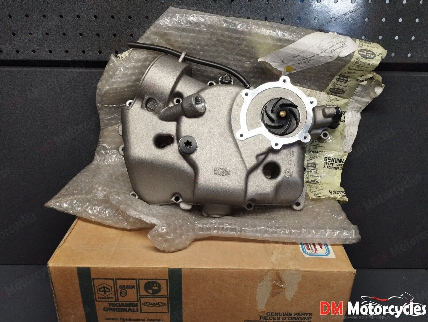 Piaggio genuine new nexus mp3 Beverly x9 400 500 flywheel engine cover pn 872568