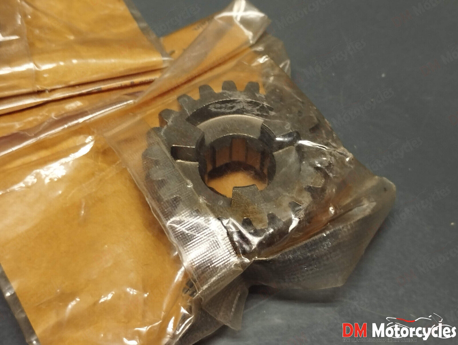 Yamaha genuine nos dt lb yz ysr 80 ysr dt rx 50 gear 3rd pinion pn 353-17131-10