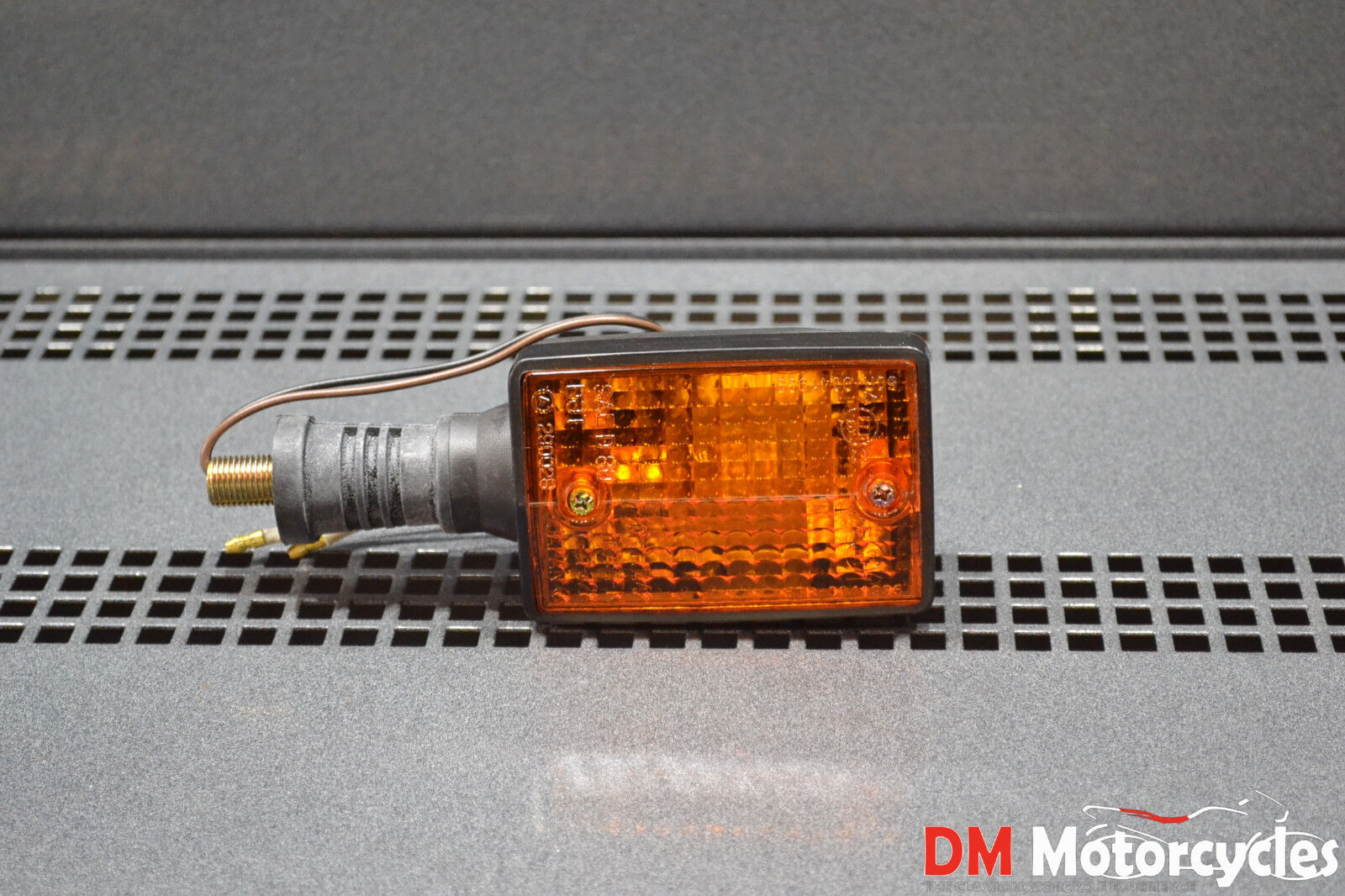 Yamaha genuine new xt 125 xt 200 dt 50 82 - 90 front turn signal pn 17f-83310-10