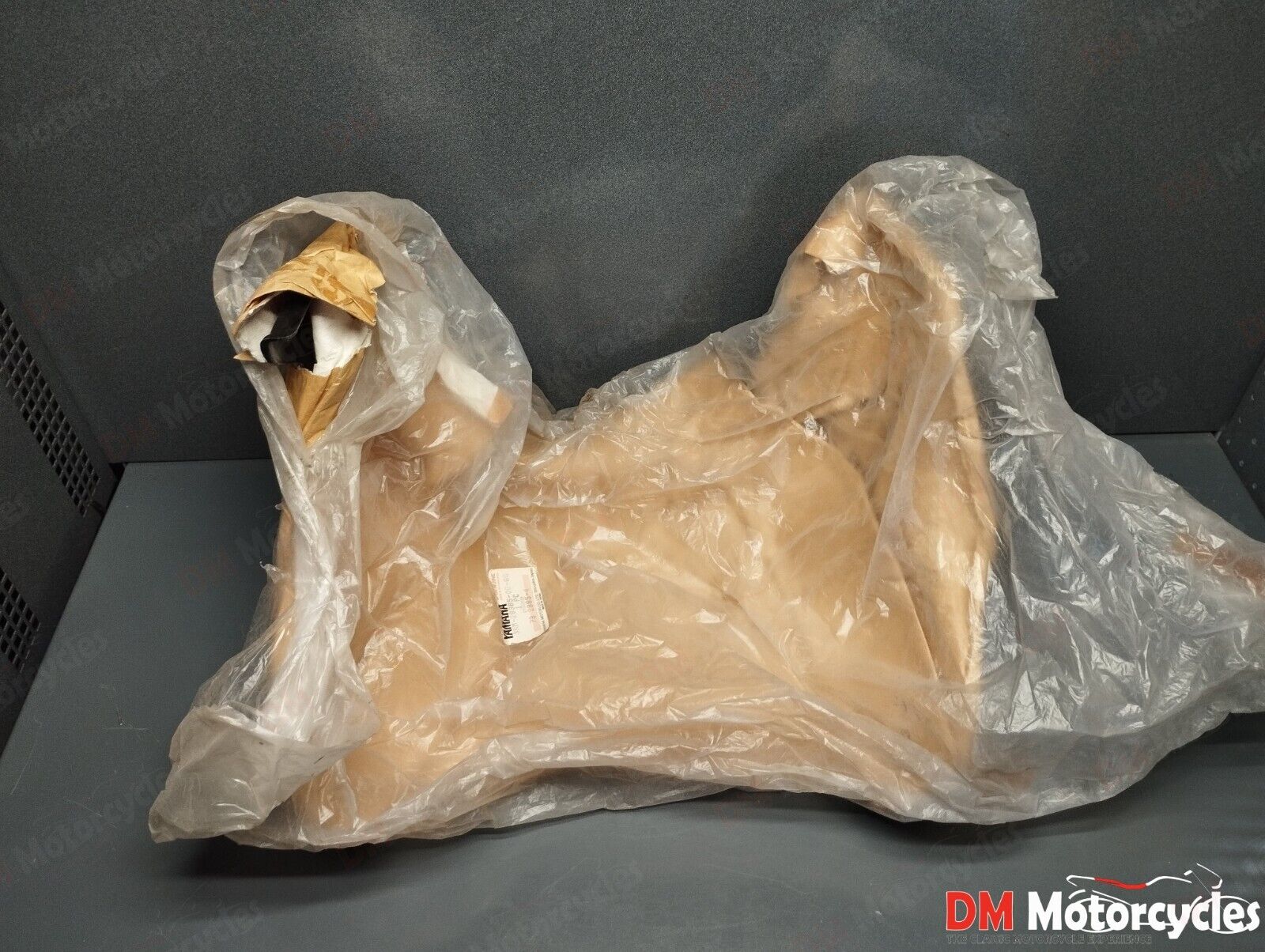 Yamaha genuine nos xj600 xj 600 1984 belly pan cowling pn 3km-28385-00-6g