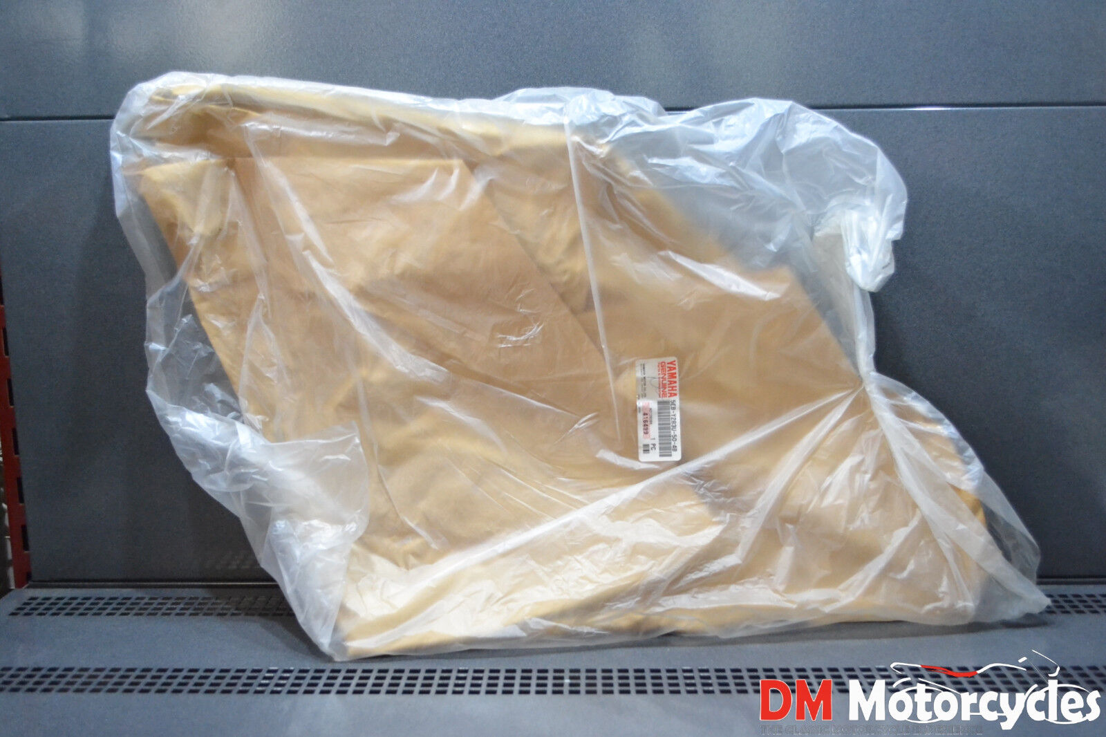 Yamaha genuine new yzf r6 2001 left side panel pn 5eb-y283u-50-4b
