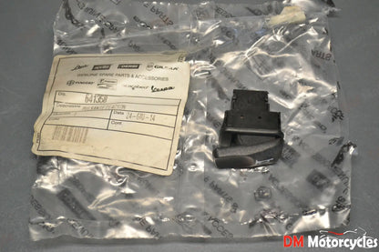 Piaggio genuine new Vespa lx gts MP3 beverly horn switch pn 641358