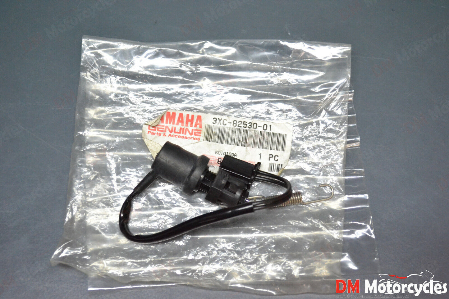 Yamaha genuine new R1-Z brake light switch pn 3xc-82530-01