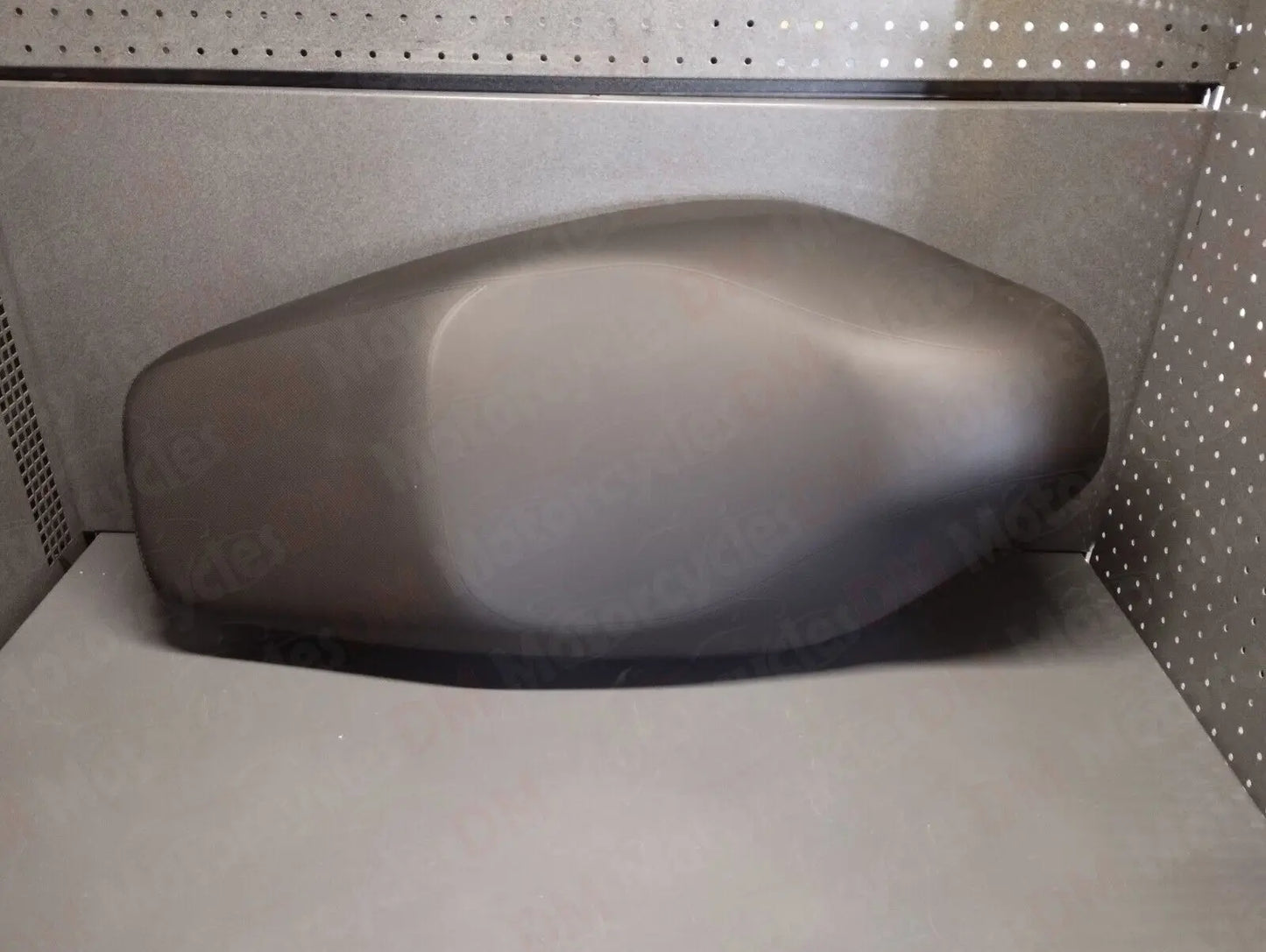 Piaggio genuine new Gilera Runner 2003 - 2005 seat saddle pn 577886