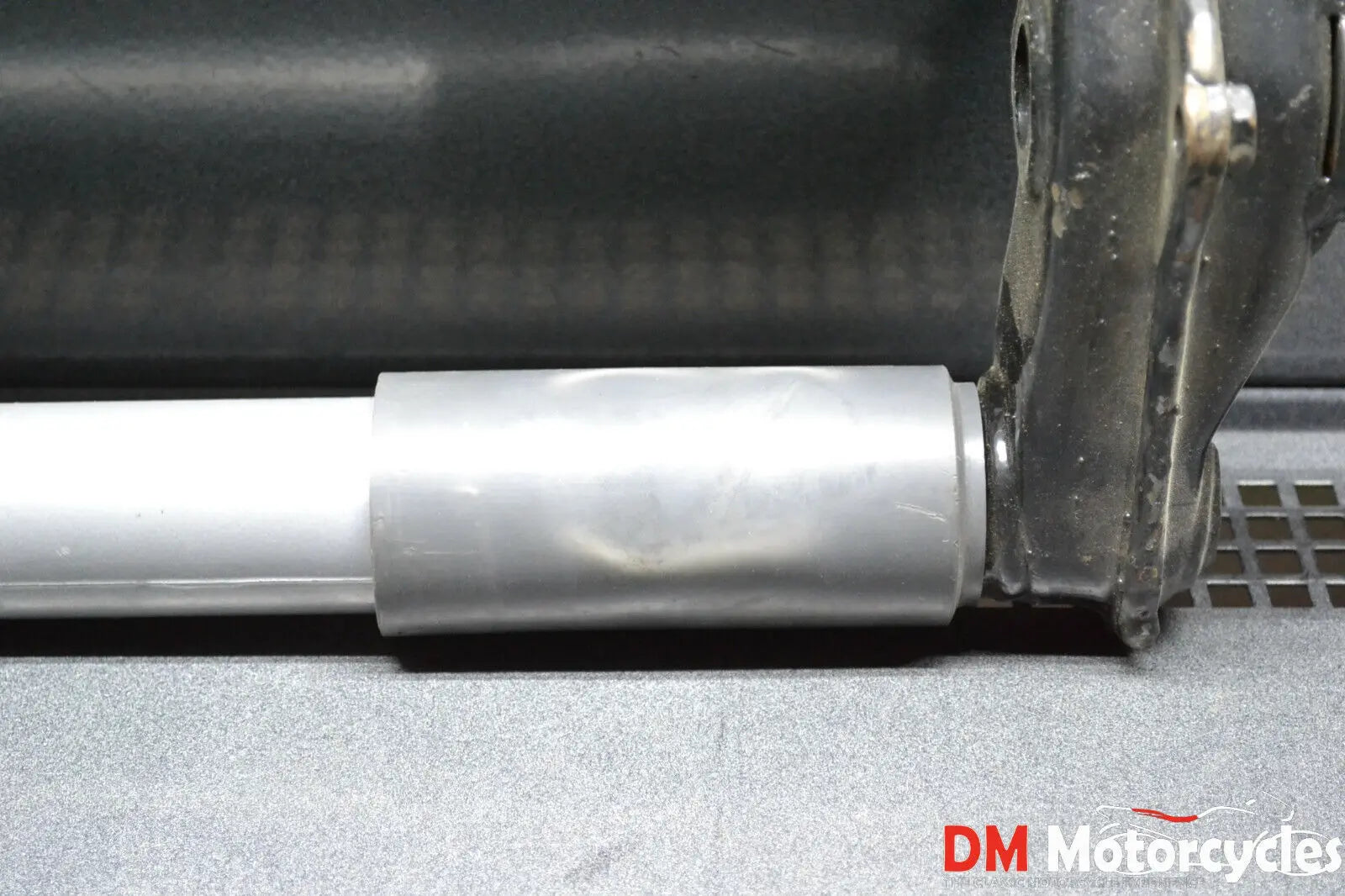 Piaggio genuine nos zip 50 fork assy pn 597096