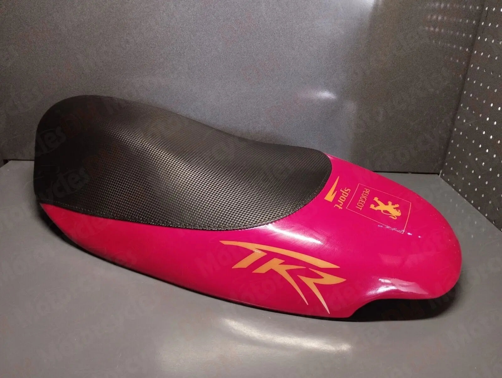 Peugeot genuine new TKR 50 WRC seat saddle pn 762192nr