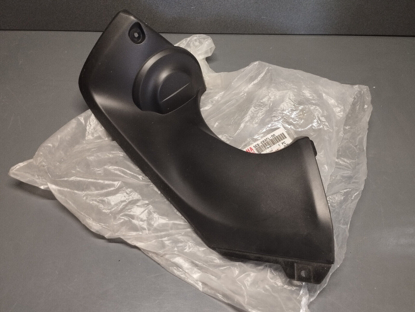 Yamaha genuine new yzf r6 yzf 600 99-02 console panel 1 pn 5eb-2837l-00