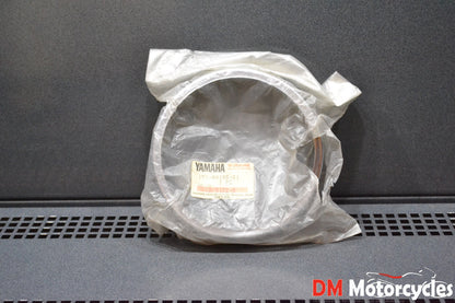 Yamaha genuine nos dt gt 80 1977 - 1983 headlight retaining ring pn 1m1-84195-61