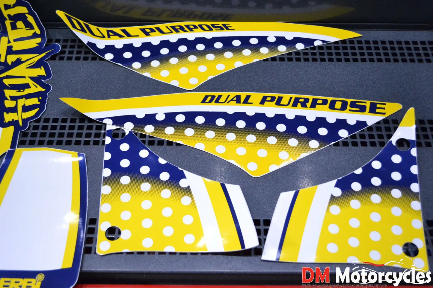Derbi genuine new hunter 1997 decal kit set pn 00g05119651