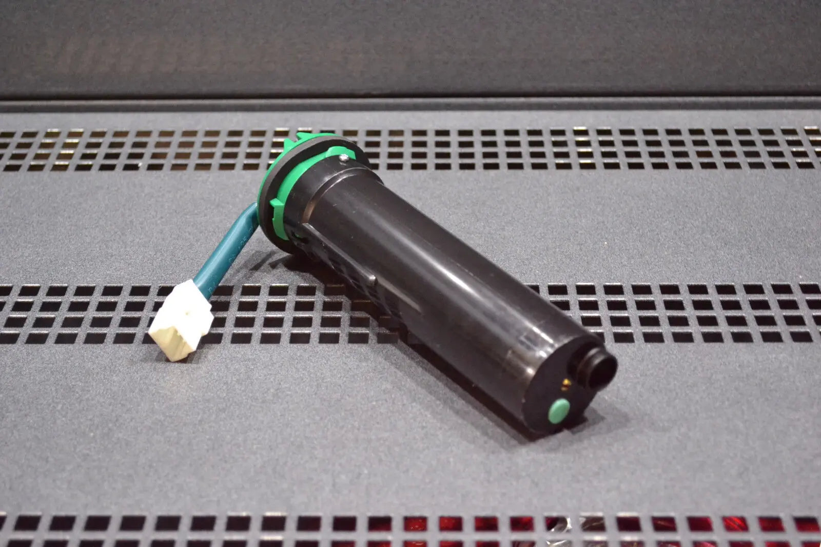 Piaggio genuine new nrg 50 extreme fuel float pn 581402