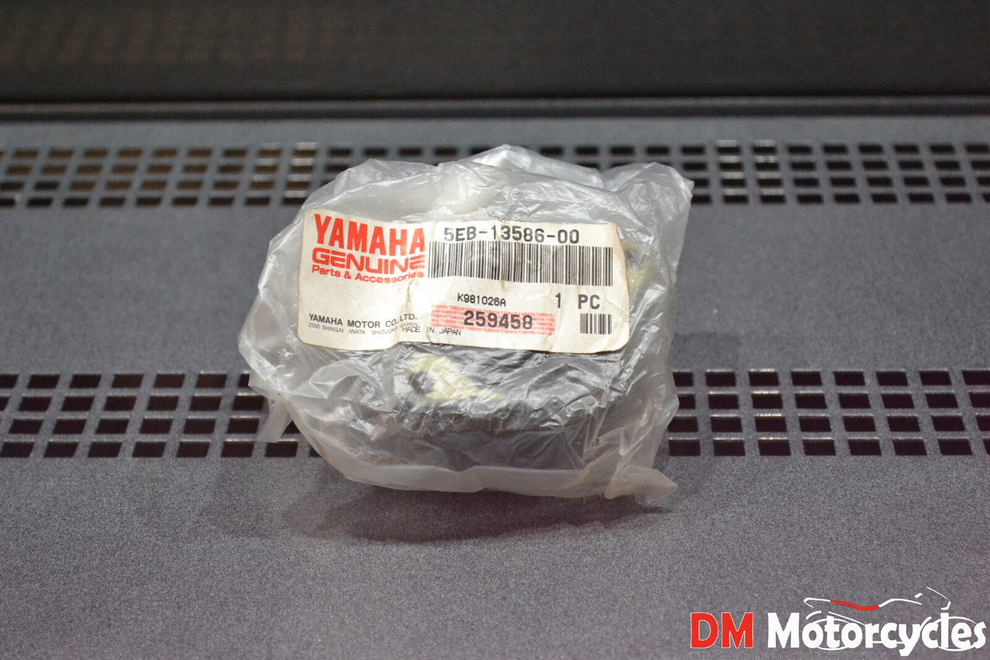 Yamaha genuine new yzf r6 1999 - 2002 carburetor joint 1 pn 5eb-13586-00