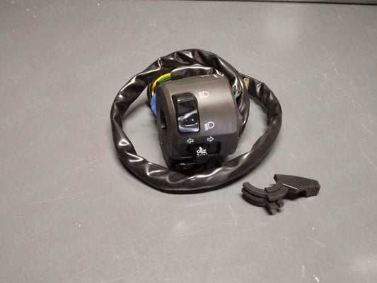 Yamaha genuine new yzf r1 1998 - 1999 switch gear assy pn 4xv-83972-01