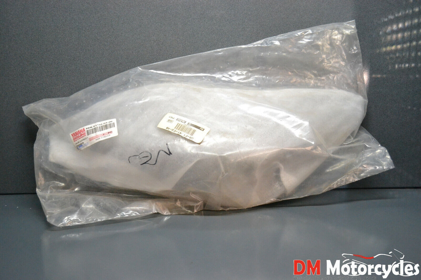 Yamaha genuine new yq50 aerox 50 2004 rh side tail cover pn 5br-f1741-03-4b