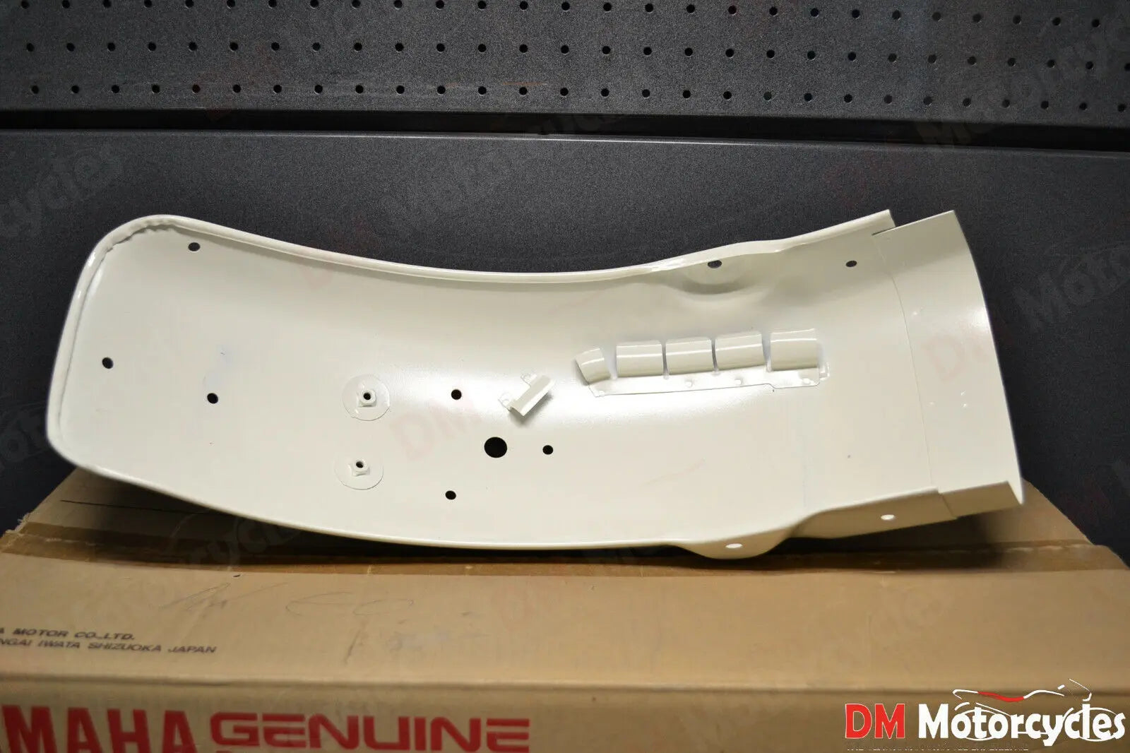 Yamaha genuine new fz750p fz 750 police rear metal fender pn 2kw-21610-00-y5