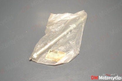 Yamaha genuine nos dt mx ty 125 175 ct 2 at 2 3 front wheel axle pn 401-25181-01
