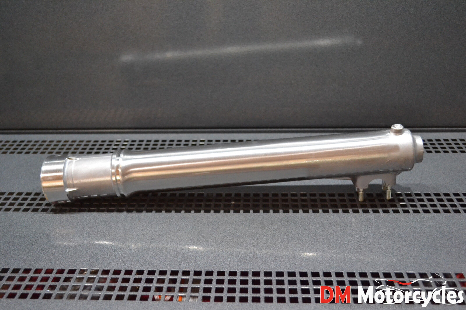 Yamaha genuine nos xt600 xt 600 84 - 89 fork outer tube 2 pn 43f-23136-10-38