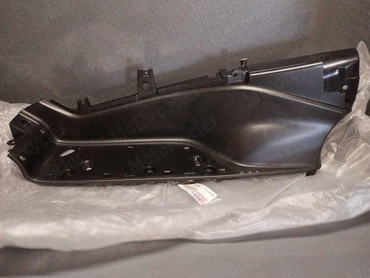 Yamaha genuine new xp 500 t max 2001-07 footrest board pn 5gj-27481-00