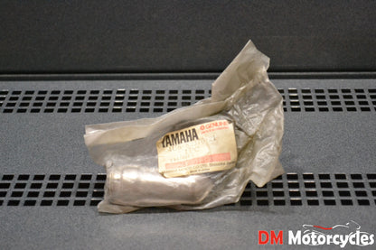 Yamaha genuine nos xj550 81 - 83 plug cap pn 4u8-82370-21