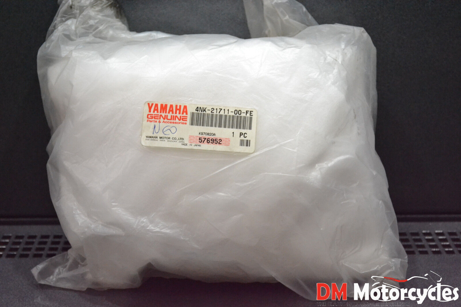 Yamaha genuine new royal star xvz 1300 96 - 97 side cover 1 pn 4nk-21711-00-fe
