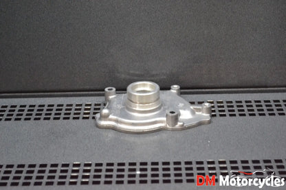 Yamaha genuine new fzx 700 fzr yzf gts 86 - 98 water pump housing pn 1uf-12421-0
