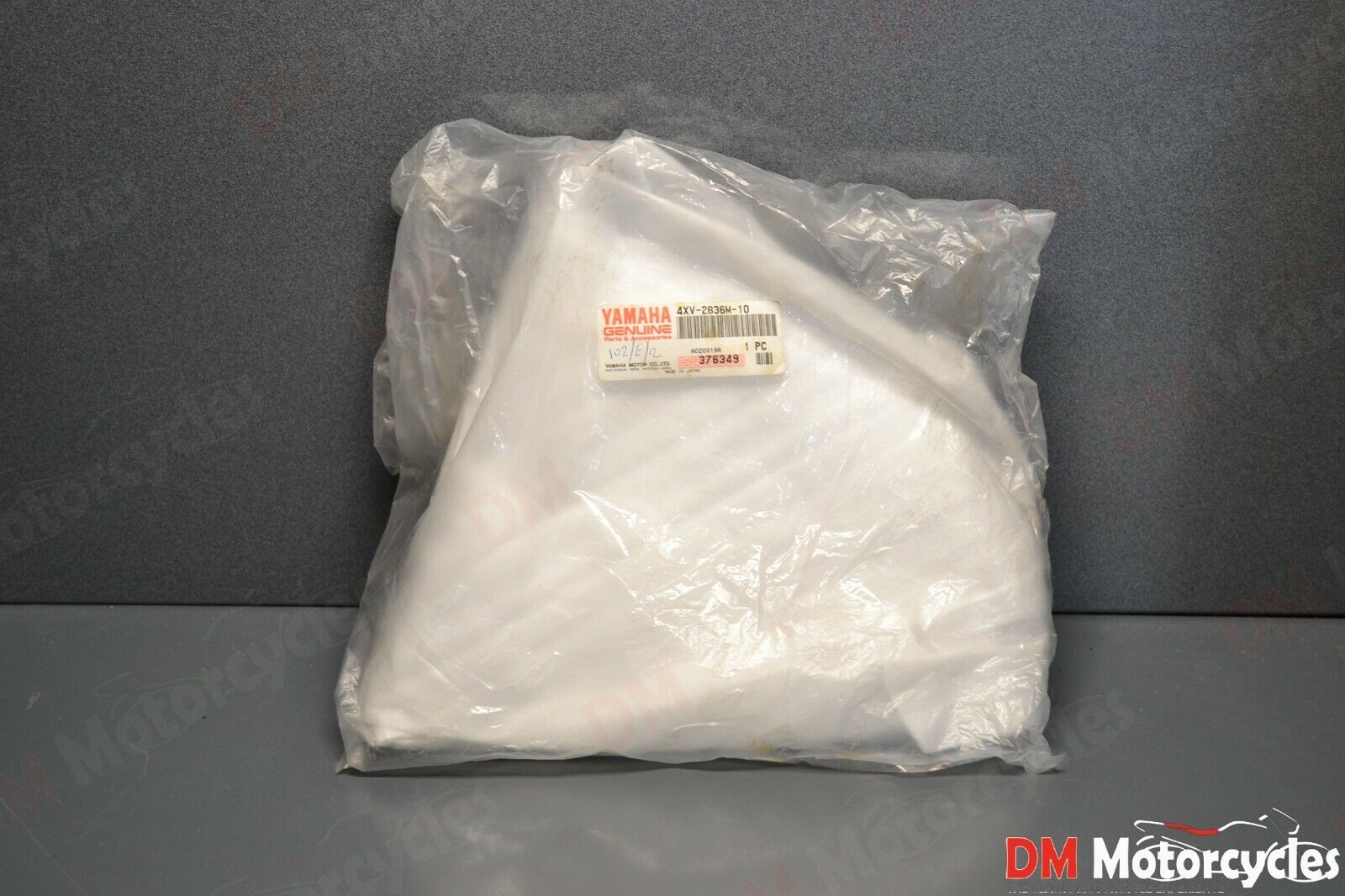 Yamaha genuine new yzf r1 98 99 fairing v panel pn 4xv-2836m-10