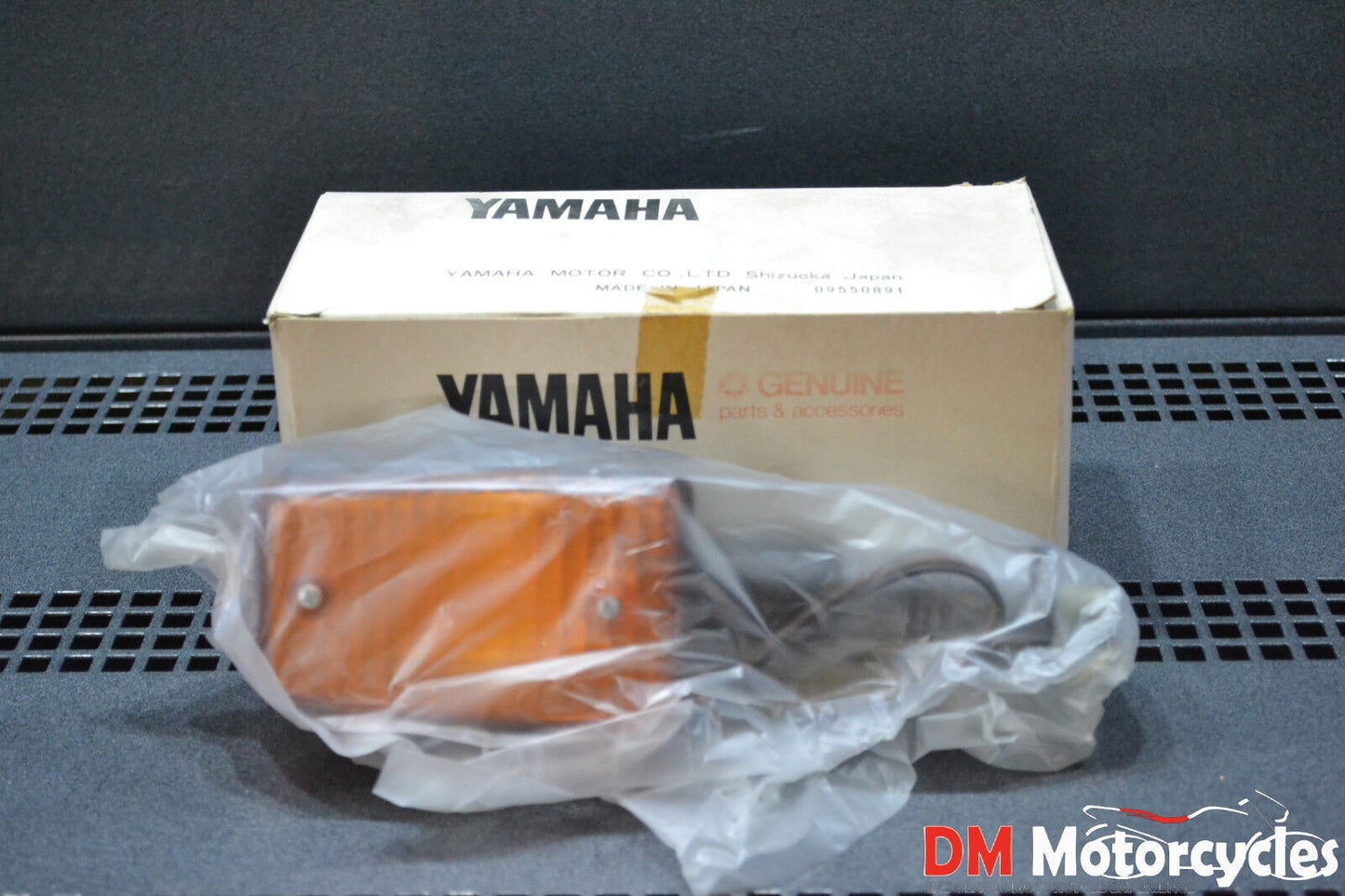 Yamaha genuine nos xj fj xz rear turn signal indicator assy 1 pn 11u-83330-10
