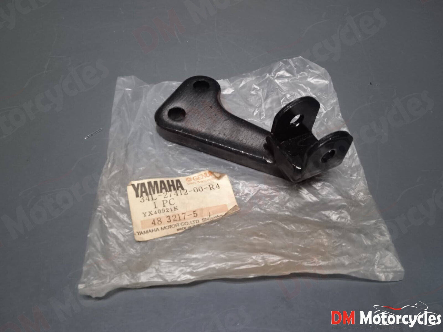 Yamaha genuine nos xt 600 footrest bracket pn 34l-27412-00-r4