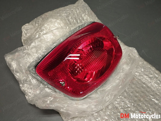 Piaggio genuine new vespa lx lxv s 50 - 150 tail light pn 638646