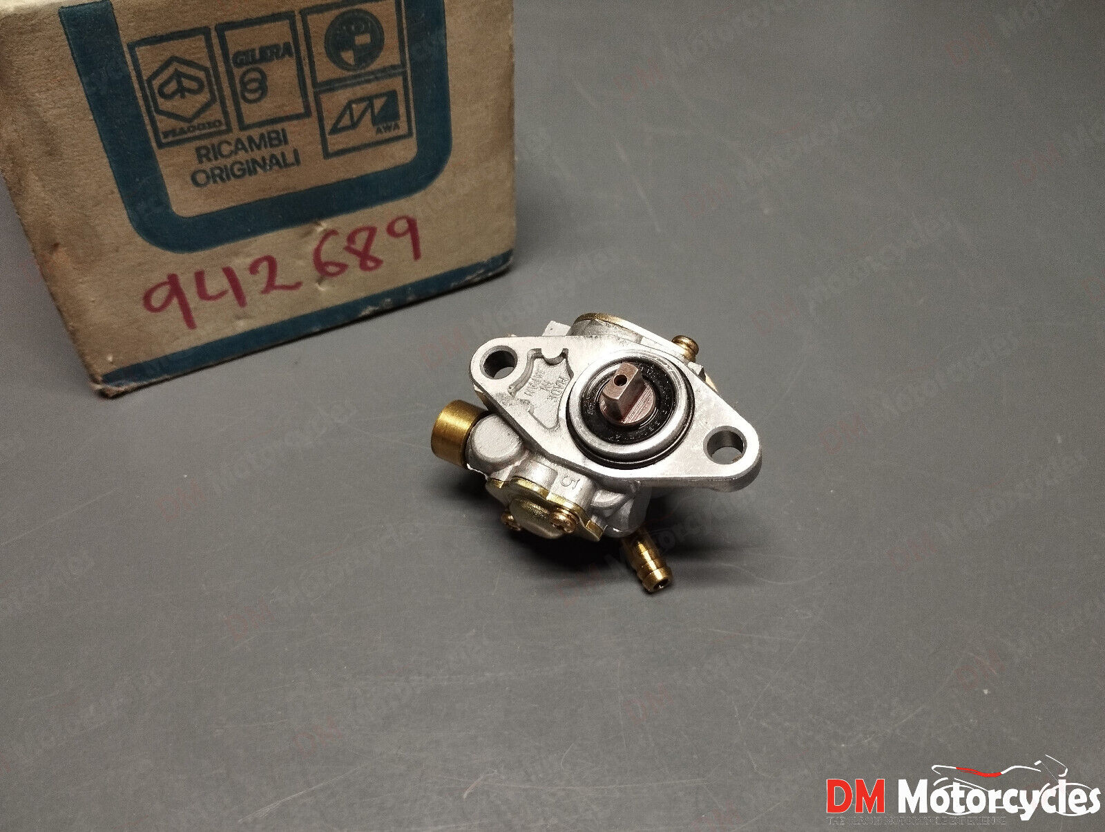 Piaggio genuine new gilera sioux oil pump pn 942689