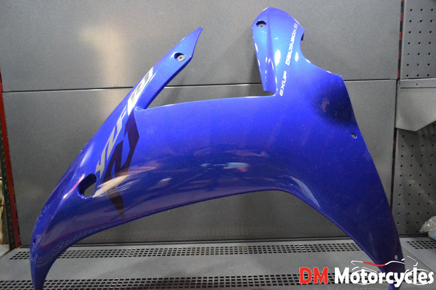 Yamaha genuine new yzf r1 2002 left side panel 1 pn 5pw-y283u-10-p1