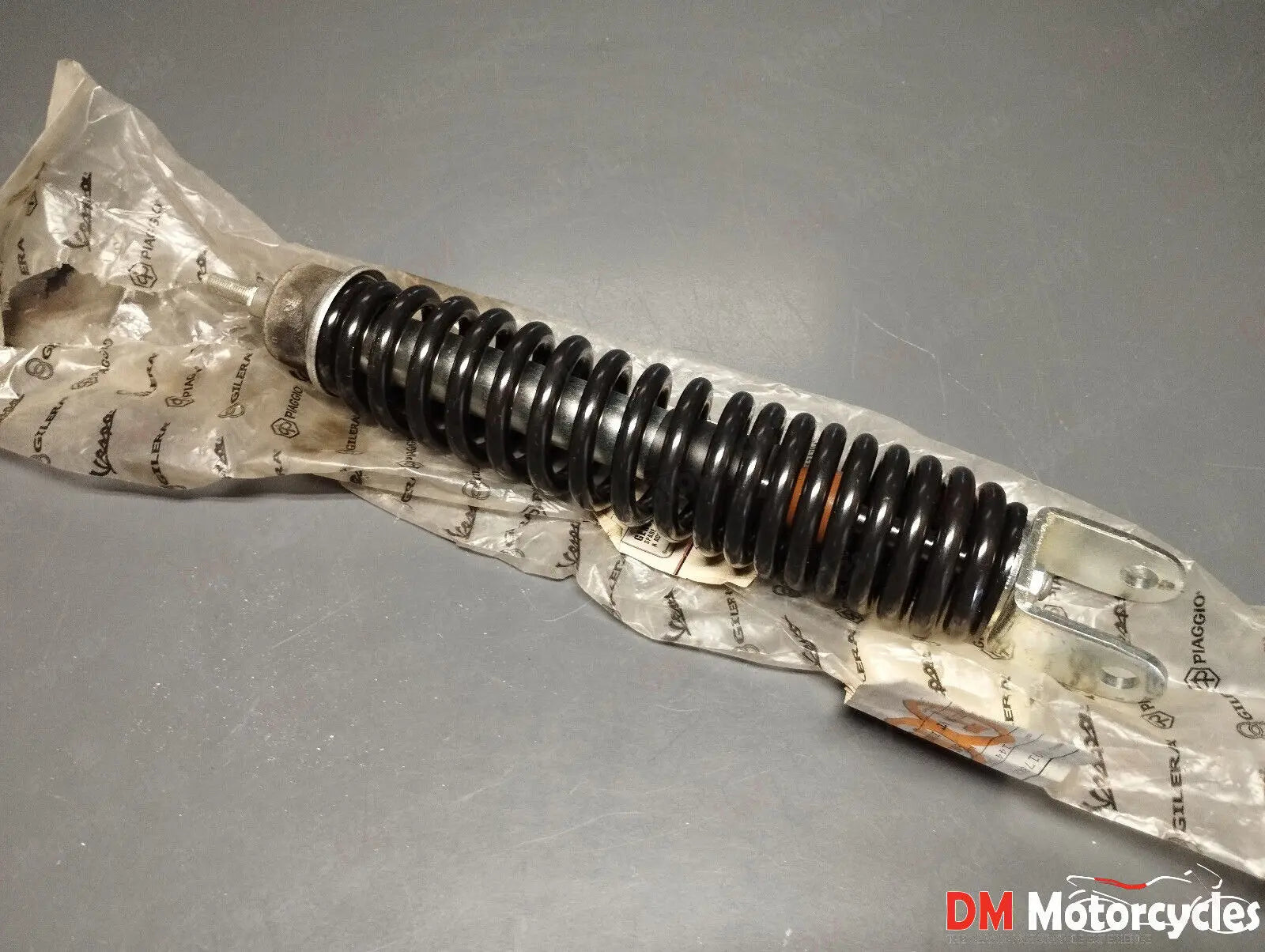 Piaggio genuine new fly 50 rear shock absorber pn 601368