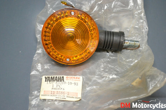 Yamaha genuine nos rx 100 dt 100 front turn signal pn 1x0-83310-10-93