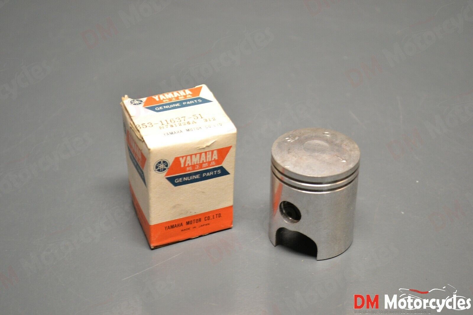 Yamaha genuine nos piston pn 353-11637-51
