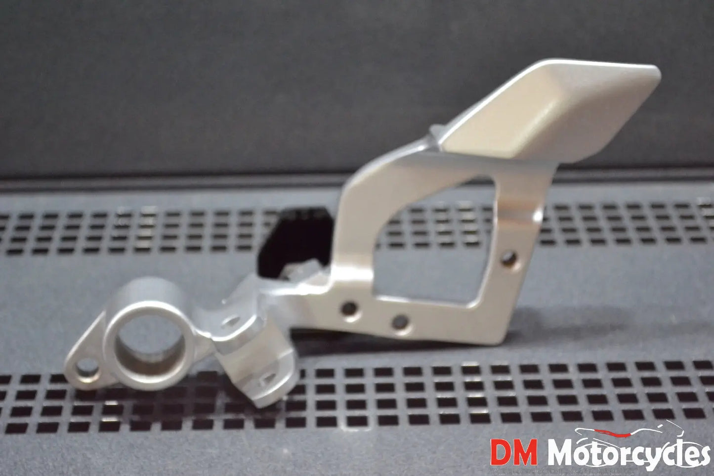 Yamaha genuine new fjr1300 03 - 05 rearset bracket pn 5jw-27443-00