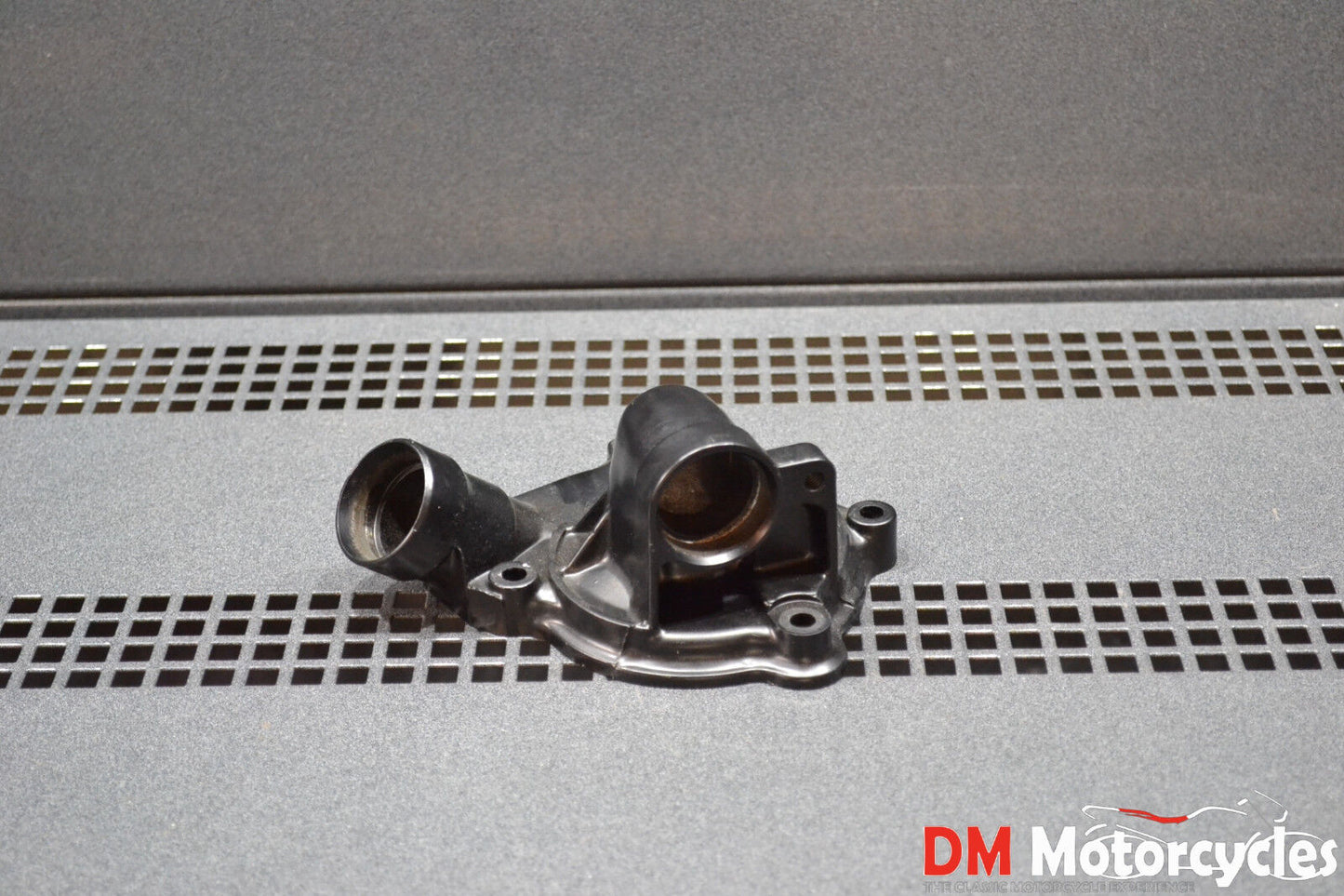 Yamaha genuine new fz 750 fz 750 genesis 85-88 water pump housing pn 1ae-12422-0