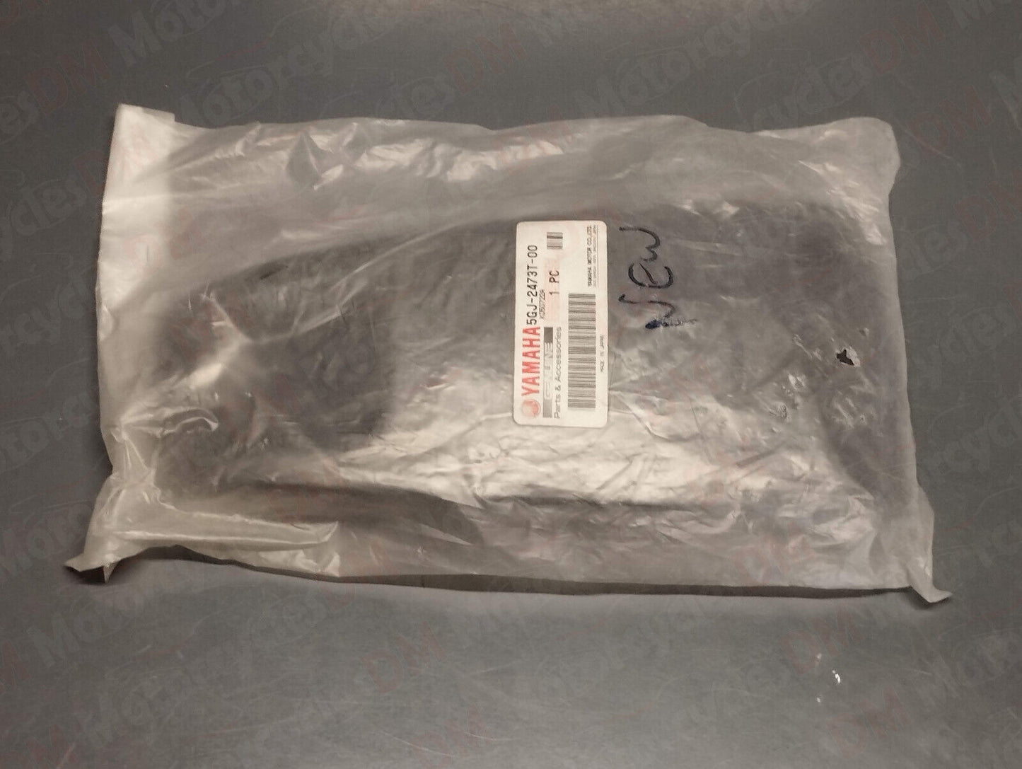 Yamaha genuine new xp 500 t max 2001-07 cover lid pn 5gj-2473t-00