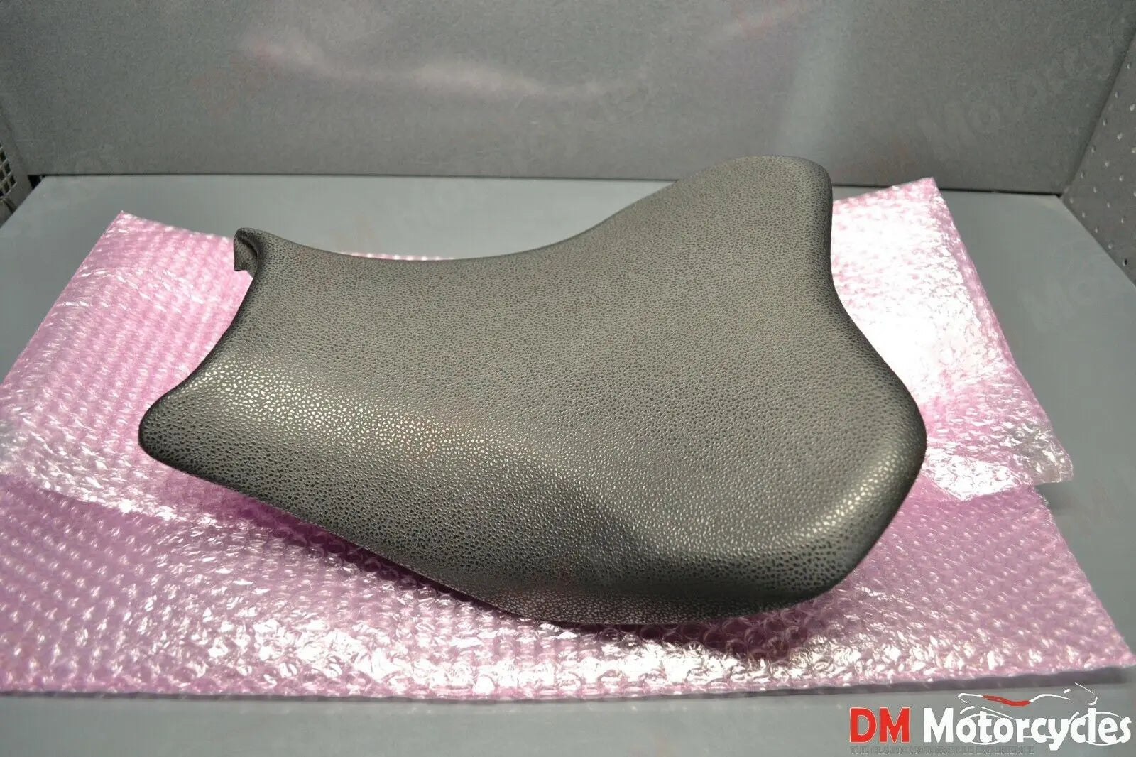 Kawasaki genuine new Z900 Z 900 2018 seat assy pn 53066-0581-ma