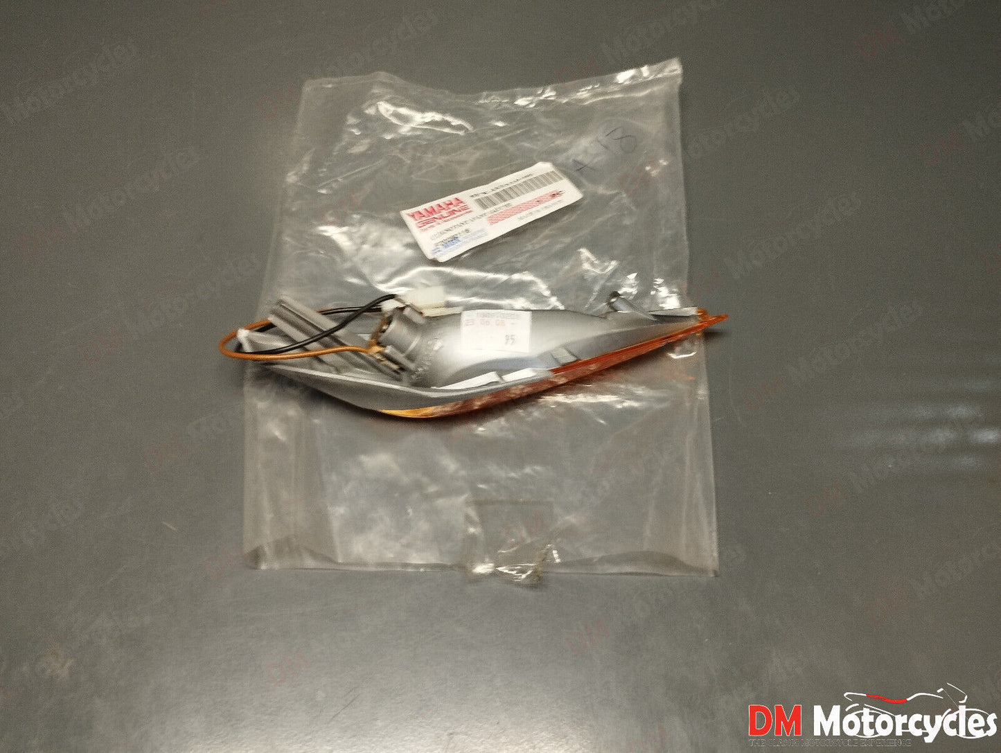 Yamaha genuine new cw 50 front left turn signal pn 5fx-h3310-00