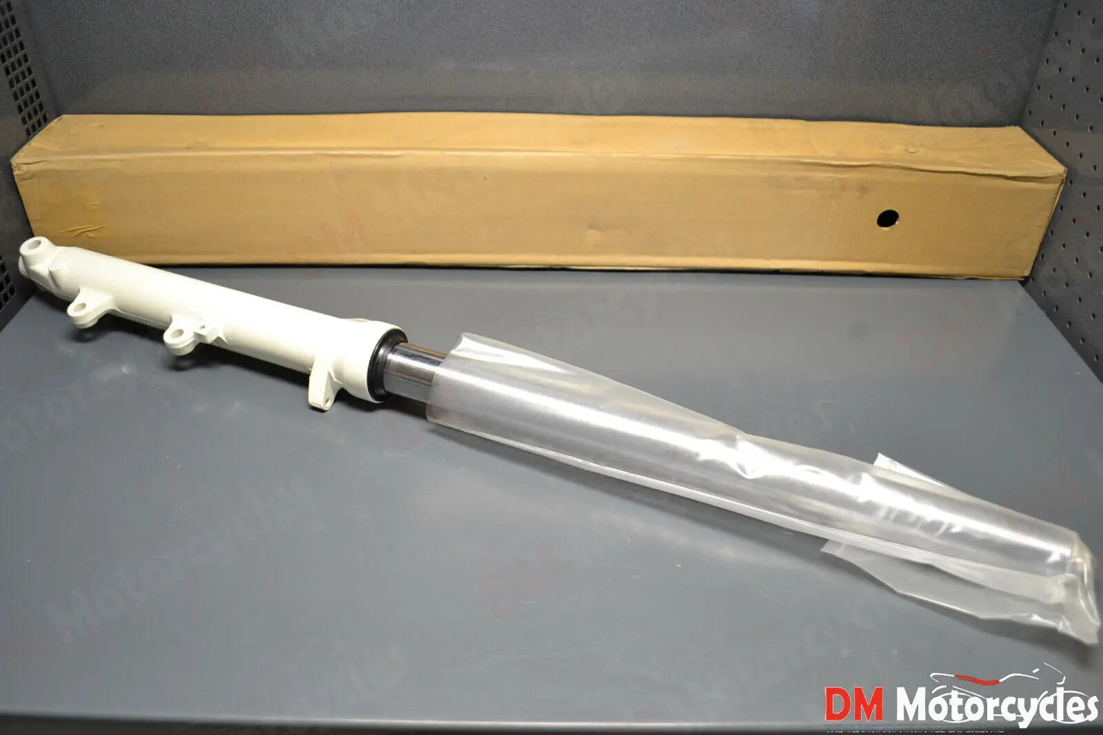 Yamaha genuine new fz750p fz 750 1FN police 1985 left fork pn 4as-23102-01-y5