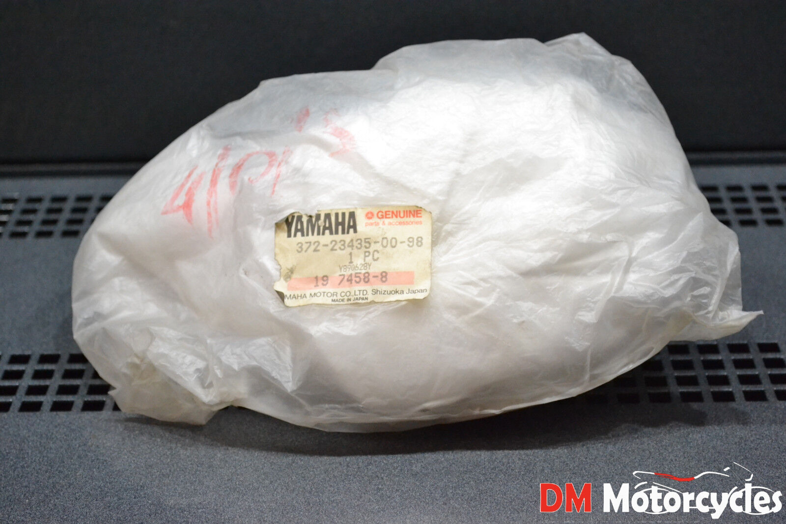 Yamaha genuine nos steering crown pn 372-23435-00-98
