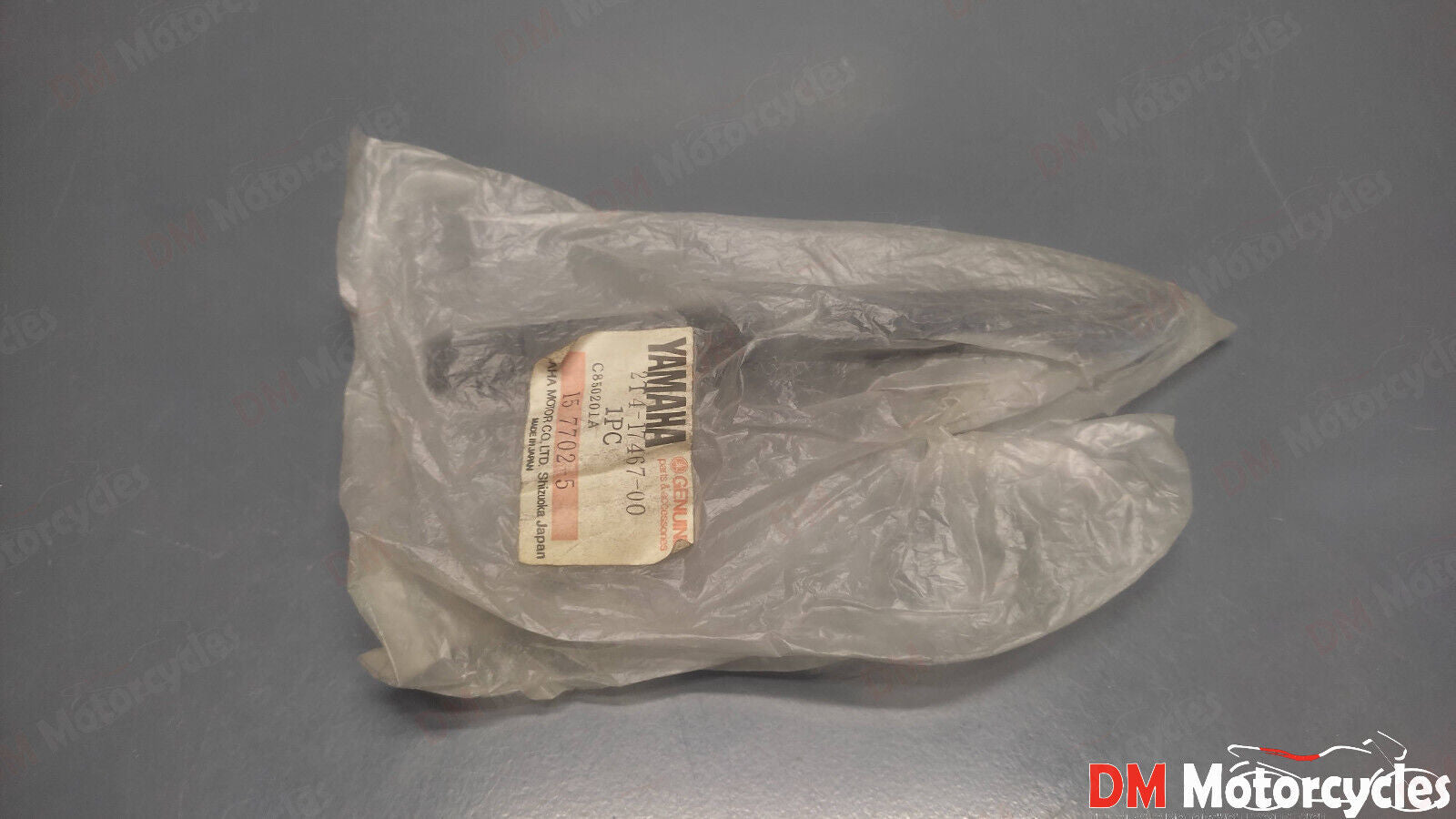 Yamaha genuine nos chain guide pn 2t4-17467-00