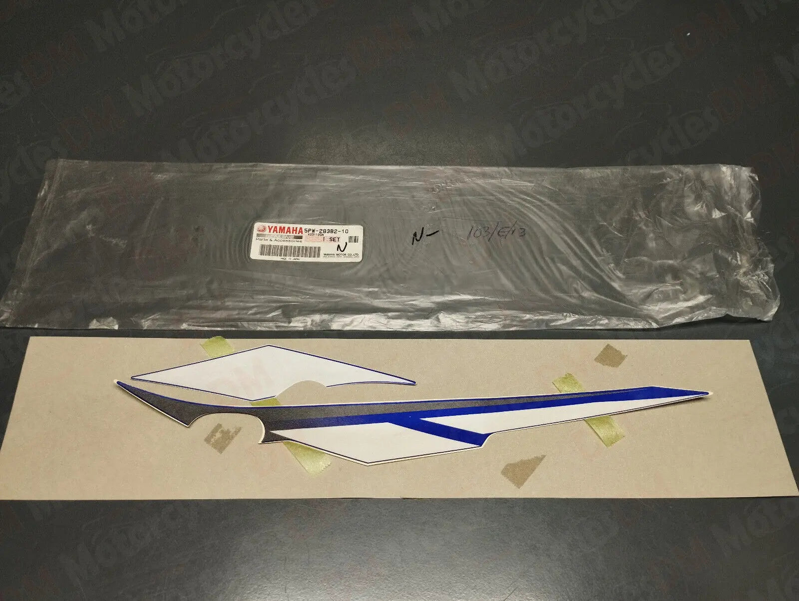 Yamaha genuine new yzf r1 2003 cowling 2 sticker decal graphic set 5pw-283b2-10