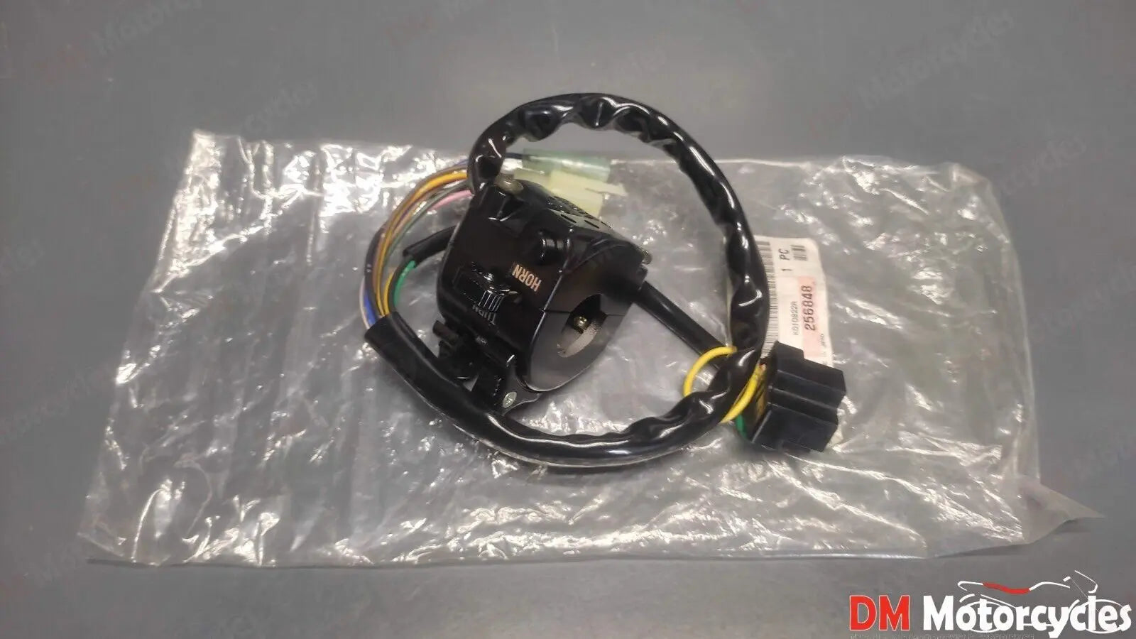 Yamaha genuine new left switch gear pn 4fc-83972-00